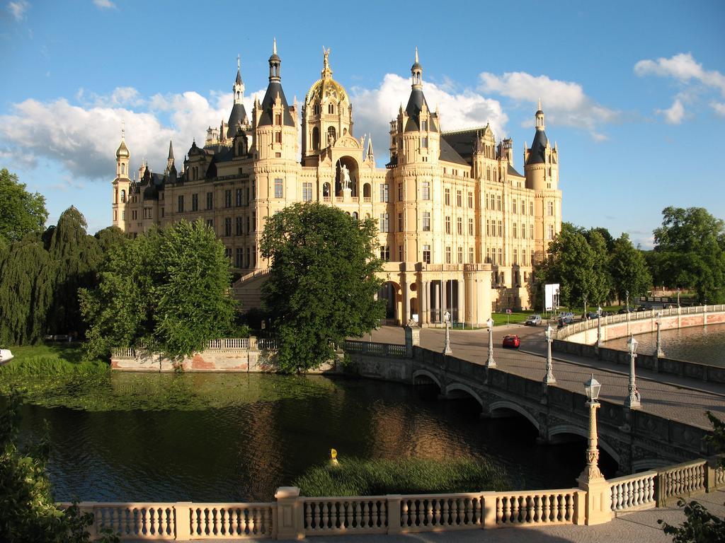 A&S Ferienzentrum Schwerin シュヴェリーン エクステリア 写真